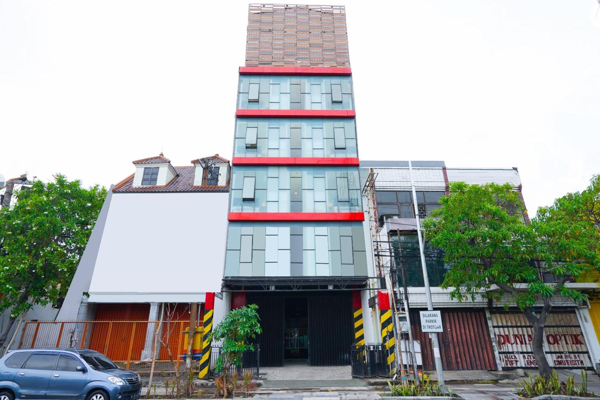 ホテル Oyo フラグシップ 3688 ポットアート スラバヤ エクステリア 写真